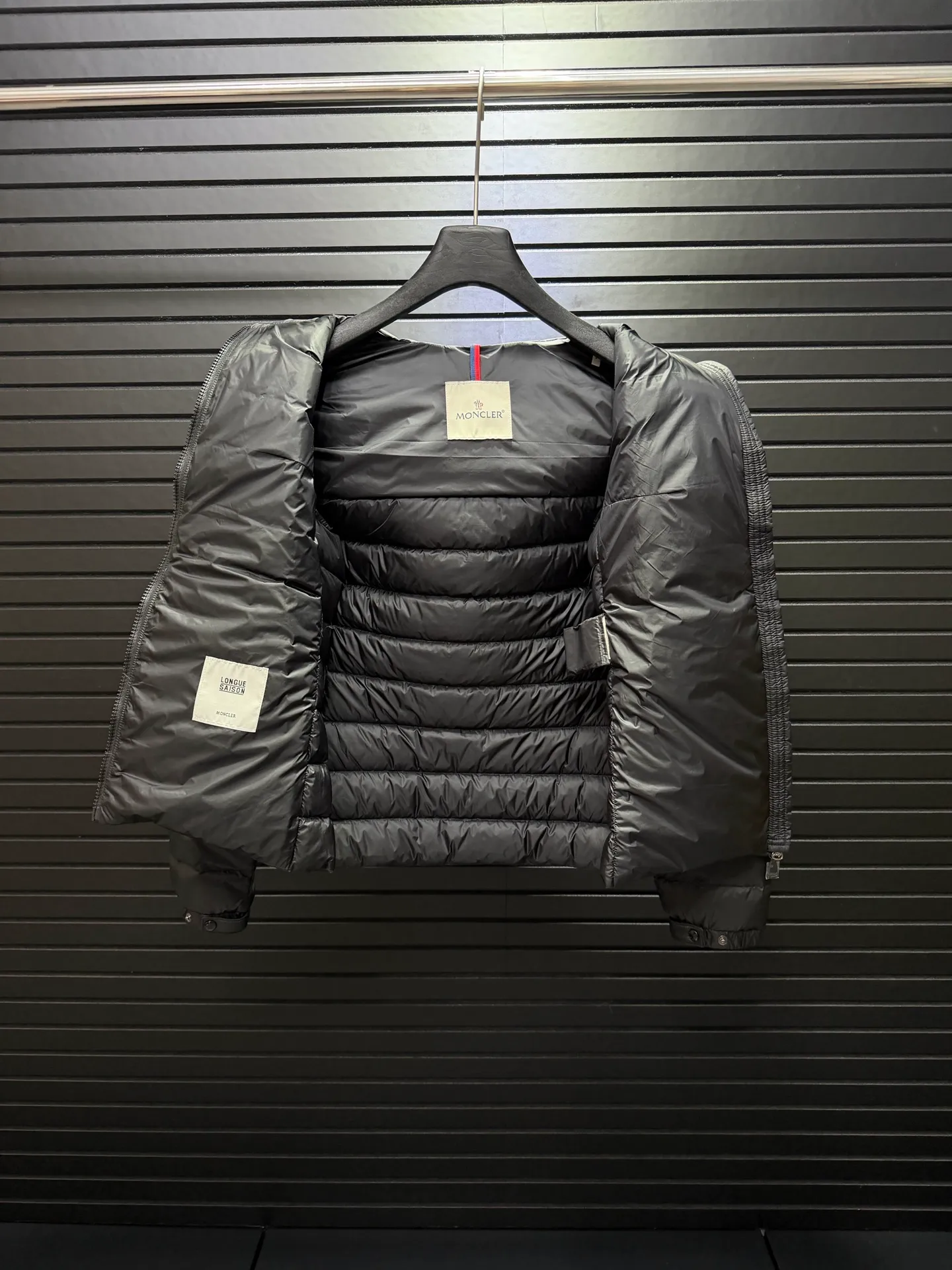 moncler New Arrival BLES 90 New Arrival Classic ！ ， ，Versatile 。 Sizes：12345 ：Black、White、Green